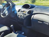 usata Toyota Yaris 1.0i 16V cat 3 porte