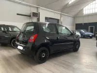 Usata Renault Twingo Dynamique 58 CV (42 kW) 2008 Nero Utilitaria