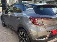 Usata Renault Captur Engineered 94 CV (69 kW) 2023 Argento SUV