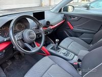 Usado Audi Q2 Sport 116 CV (85 kW) 2018 Gris SUV