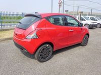 Usata Lancia Ypsilon Gold 69 CV (50 kW) 2023 Rosso Utilitaria