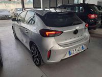 Usata Opel Corsa 101 CV (74 kW) 2025 Kristal silver Utilitaria