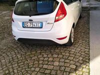 Usata Ford Fiesta 70 CV (51 kW) 2011 Bianco Utilitaria