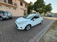 Usata Ford Fiesta Business Edition 97 CV (71 kW) 2011 Berlina