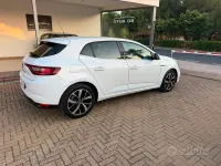 Usata Renault Mégane IV Intens 131 CV (96 kW) 2019 Bianco Berlina