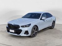 Usata BMW 520 M Sport 197 CV (144 kW) 2025 Grigio Berlina