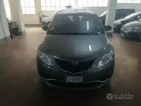 Usata Lancia Ypsilon Gold 69 CV (50 kW) 2017 Nero Utilitaria