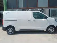 Usata Peugeot Expert 122 CV (89 kW) 2019 Bianco Furgone