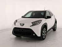 Nuova Toyota Aygo X Trend 72 CV (52 kW) 2025 Super white & black met SUV