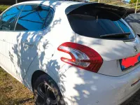 Usata Peugeot 208 68 CV (50 kW) 2014 Bianco Utilitaria