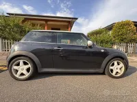 Usata Mini Cooper D 109 CV (80 kW) 2007 Nero Utilitaria