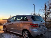 Usata Mercedes B160 95 CV (69 kW) 2010 Grigio Monovolume