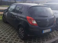 Usata Opel Corsa Club 86 CV (63 kW) 2010 Nero Utilitaria