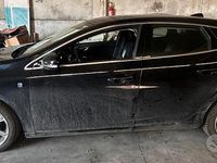 Usata Volvo V40 Ocean Race 119 CV (87 kW) 2016 Nero Berlina