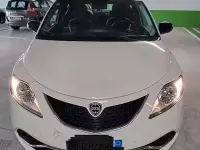 Usata Lancia Ypsilon 60 CV (44 kW) 2016 Bianco Utilitaria