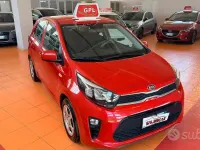 Usata Kia Picanto Active 65 CV (47 kW) 2018 Rosso Utilitaria