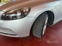 Usata Volvo V40 150 CV (110 kW) 2014 Grigio Berlina