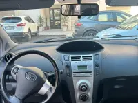 Usata Toyota Yaris 90 CV (66 kW) 2007 Nero Utilitaria