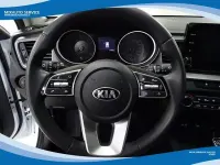 Usata Kia Ceed 140 CV (102 kW) 2021 Bianco Utilitaria