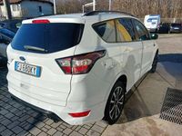 Usata Ford Kuga ST-Line 163 CV (119 kW) 2017 SUV