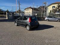 Usata Peugeot 107 Access 68 CV (50 kW) 2011 Nero Utilitaria