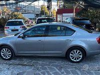 Usata Skoda Octavia Elegance 105 CV (77 kW) 2015 Grigio Berlina