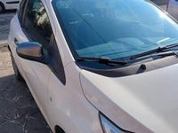 Begagnad Ford Ka 75 HK (55 kW) 2012 Vit Halvkombi