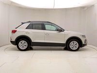 Usata VW T-Roc Life 116 CV (85 kW) 2023 Beige SUV