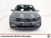 Usata VW Passat 200 CV (147 kW) 2024 Grigio Station wagon