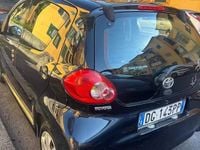 Begagnad Toyota Aygo 68 HK (50 kW) 2007 Svart Halvkombi