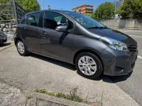 Usata Toyota Yaris Active 90 CV (66 kW) 2012 Grigio Utilitaria