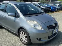 Usata Toyota Yaris Sol 87 CV (63 kW) 2008 Argento Utilitaria