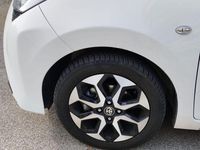 Usata Toyota Aygo 72 CV (52 kW) 2019 Bianco Utilitaria