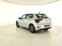 Usata VW Polo Life 95 CV (69 kW) 2023 Reflex silver metallizzato Utilitaria