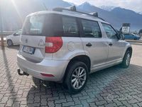 Usata Skoda Yeti Outdoor Ambition 110 CV (80 kW) 2016 Grigio SUV
