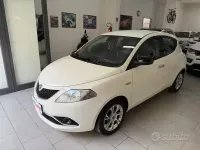 Usata Lancia Ypsilon Platinum 69 CV (50 kW) 2016 Bianco Utilitaria