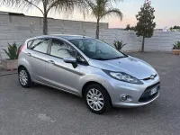 Usata Ford Fiesta 82 CV (60 kW) 2012 Grigio Berlina
