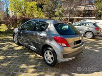 Usata Peugeot 207 70 CV (51 kW) 2010 Grigio Utilitaria