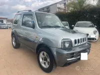 Usata Suzuki Jimny 86 CV (63 kW) 2010 Grigio SUV