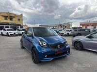 Begagnad Smart ForFour Brabus 90 HK (66 kW) 2018 Blå Halvkombi
