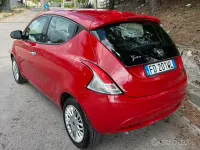 Usata Lancia Ypsilon Silver 69 CV (50 kW) 2016 Utilitaria
