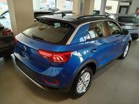 Usata VW T-Roc Life 110 CV (80 kW) 2023 Blu SUV