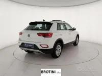 Begagnad VW T-Roc Life 110 HK (80 kW) 2023 Vit SUV