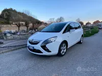 Usata Opel Zafira Tourer 101 CV (74 kW) 2012 Bianco Monovolume