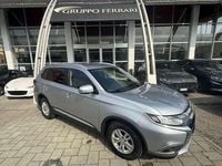 Usata Mitsubishi Outlander Intense 150 CV (110 kW) 2016 Argento SUV