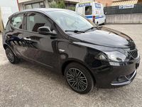 Usata Lancia Ypsilon Gold 69 CV (50 kW) 2021 Nero Utilitaria