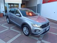 Usata VW T-Roc Life 110 CV (80 kW) 2022 Argento SUV