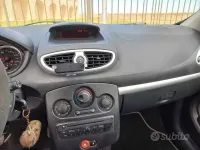 Usata Renault Clio 75 CV (55 kW) 2011 Nero Utilitaria