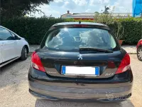 Usata Peugeot 207 73 CV (53 kW) 2013 Nero Utilitaria