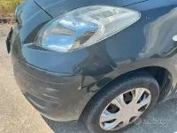 Usata Toyota Yaris 69 CV (50 kW) 2010 Nero Utilitaria